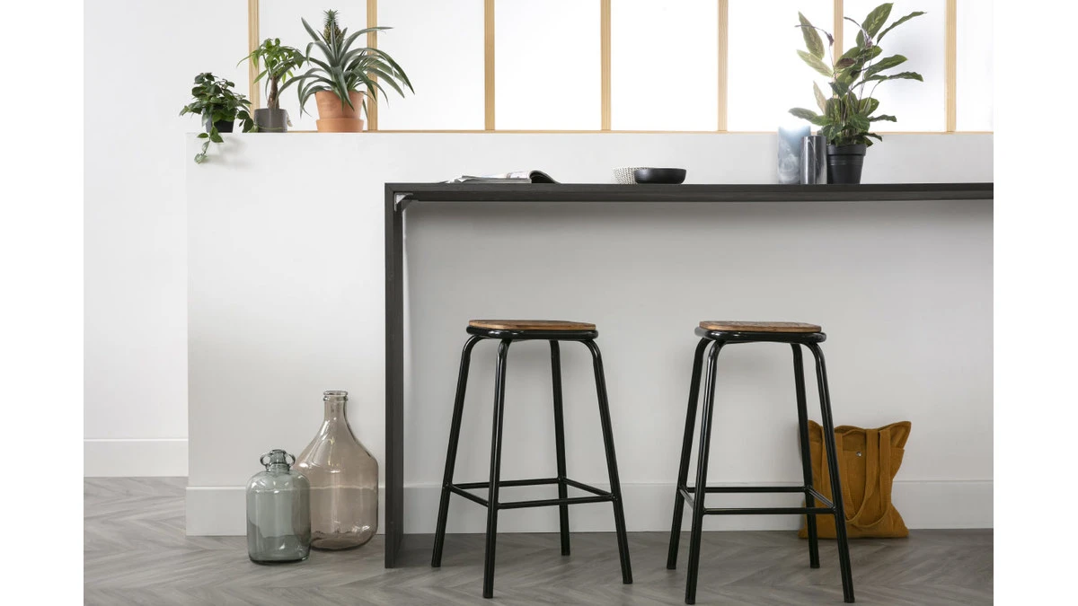 Tabourets De Bar Empilables Noir Et Bois Foncé H65 Cm (lot De 2) MEMPHIS 7 Tabourets De Bar Empilables Noir Et Bois Foncé H65 Cm (lot De 2) MEMPHIS – Image 5